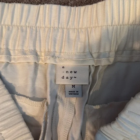 NWOT! Women's A New Day linen-like pants - Picture 2 of 4